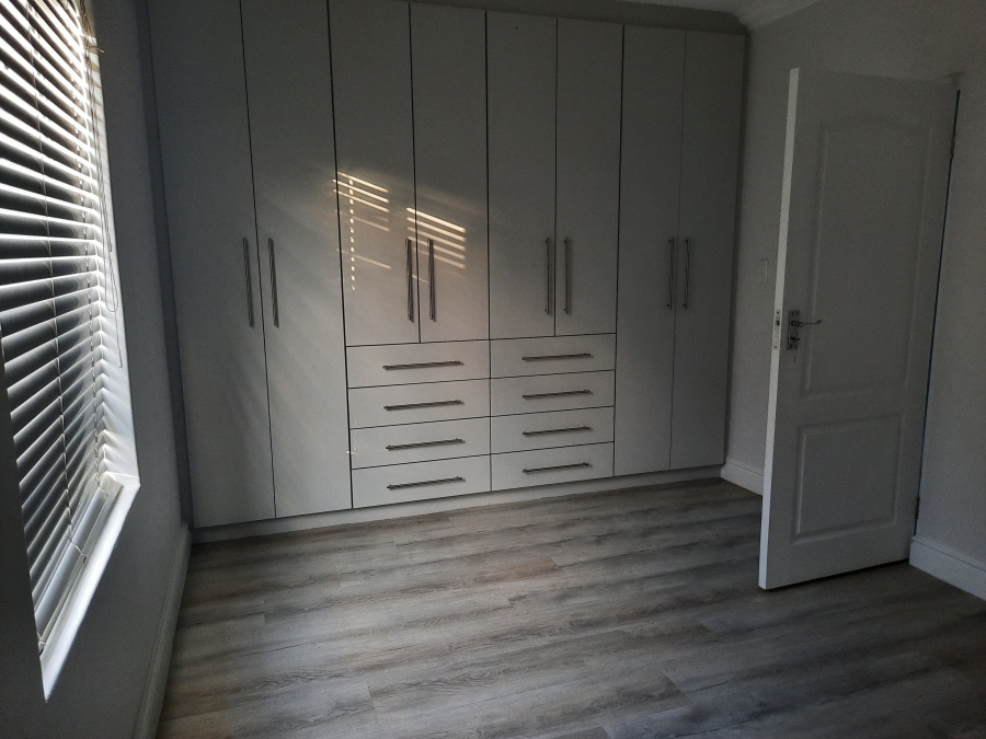 To Let 3 Bedroom Property for Rent in Langeberg Heights Western Cape